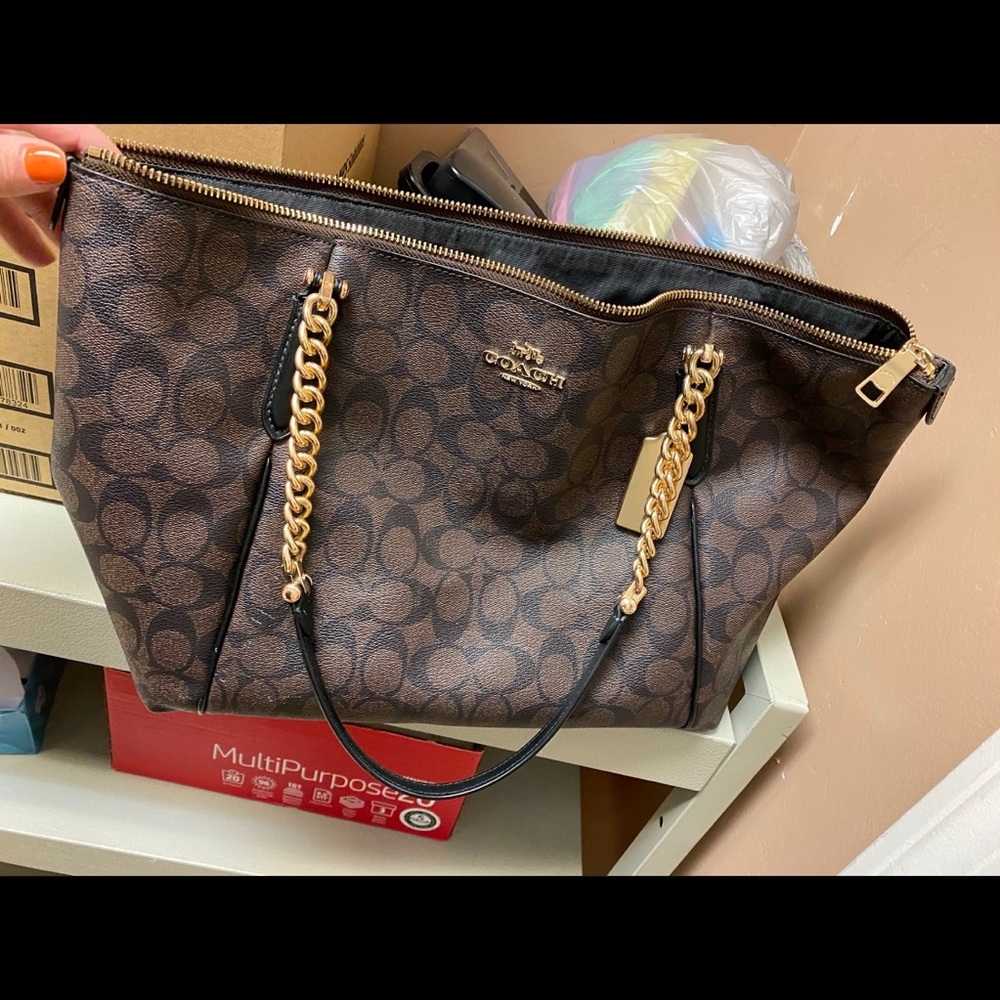 Coach purse and match wallet I am NOT firm on offer so please ask